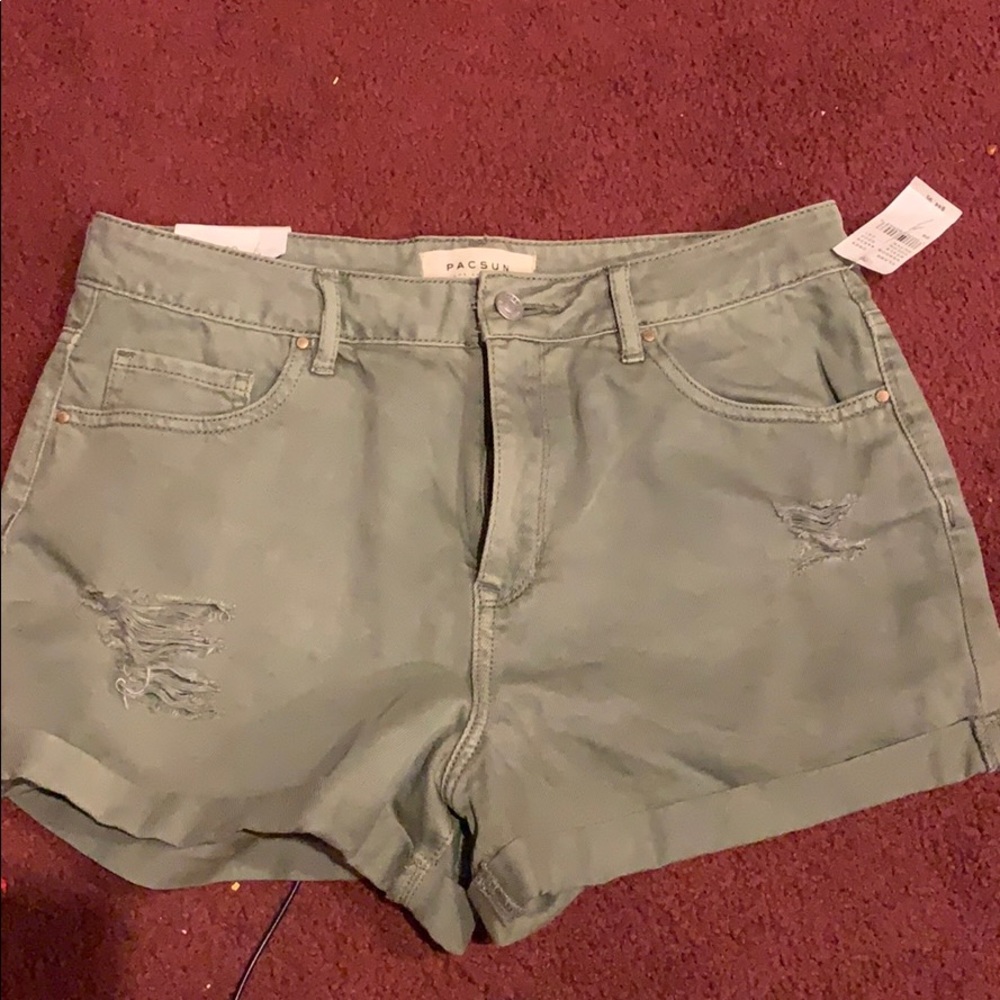 PAC Sun Shorts. BNWT SIZE 29 waist.